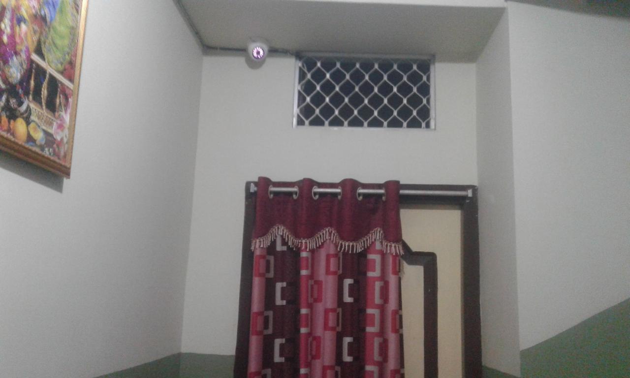 Ganesh Lodge Puri Bagian luar foto