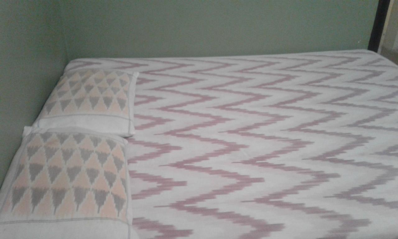 Ganesh Lodge Puri Bagian luar foto