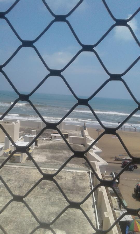 Ganesh Lodge Puri Bagian luar foto